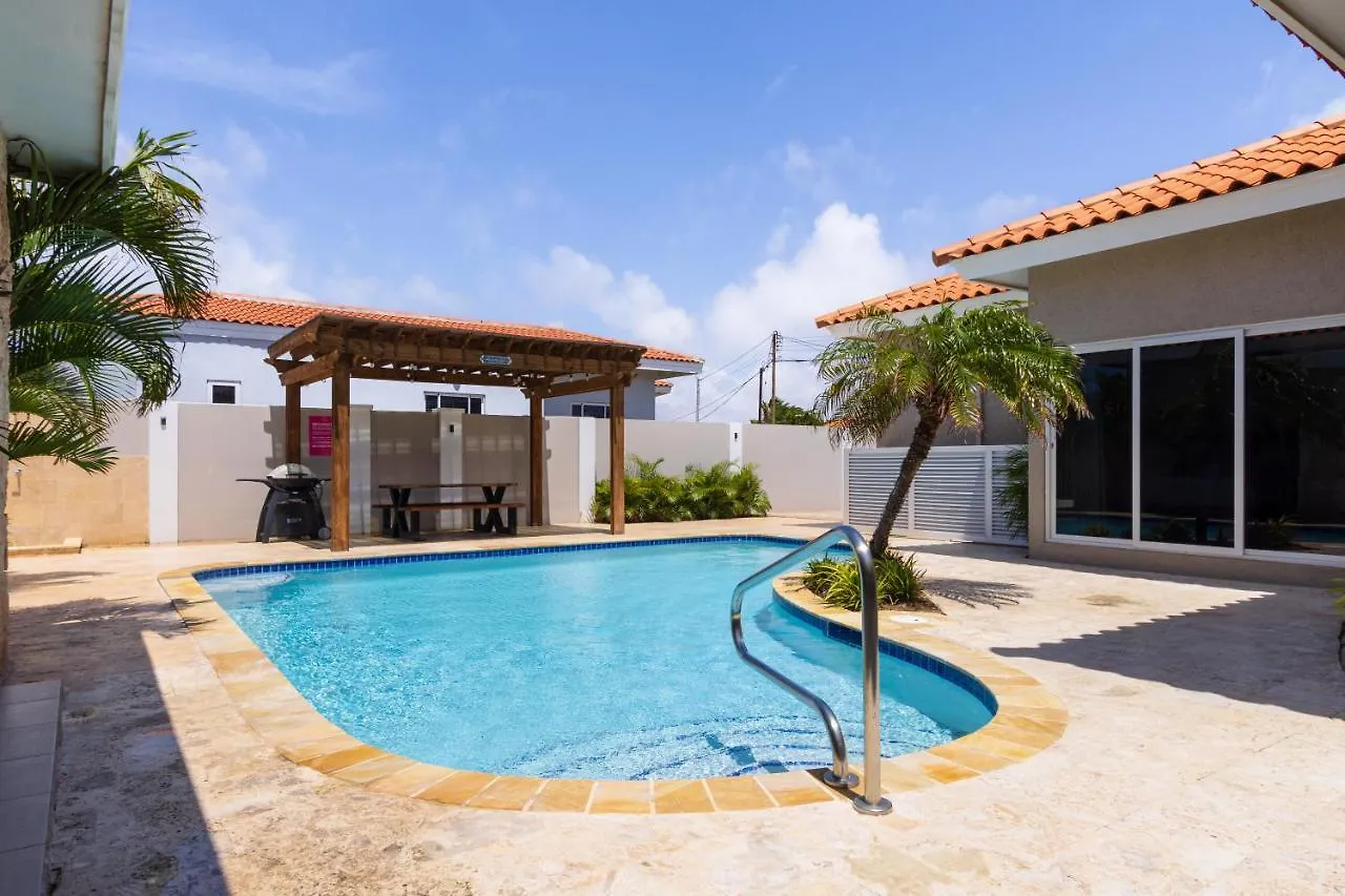 Esmeralda 126 Palm Beach